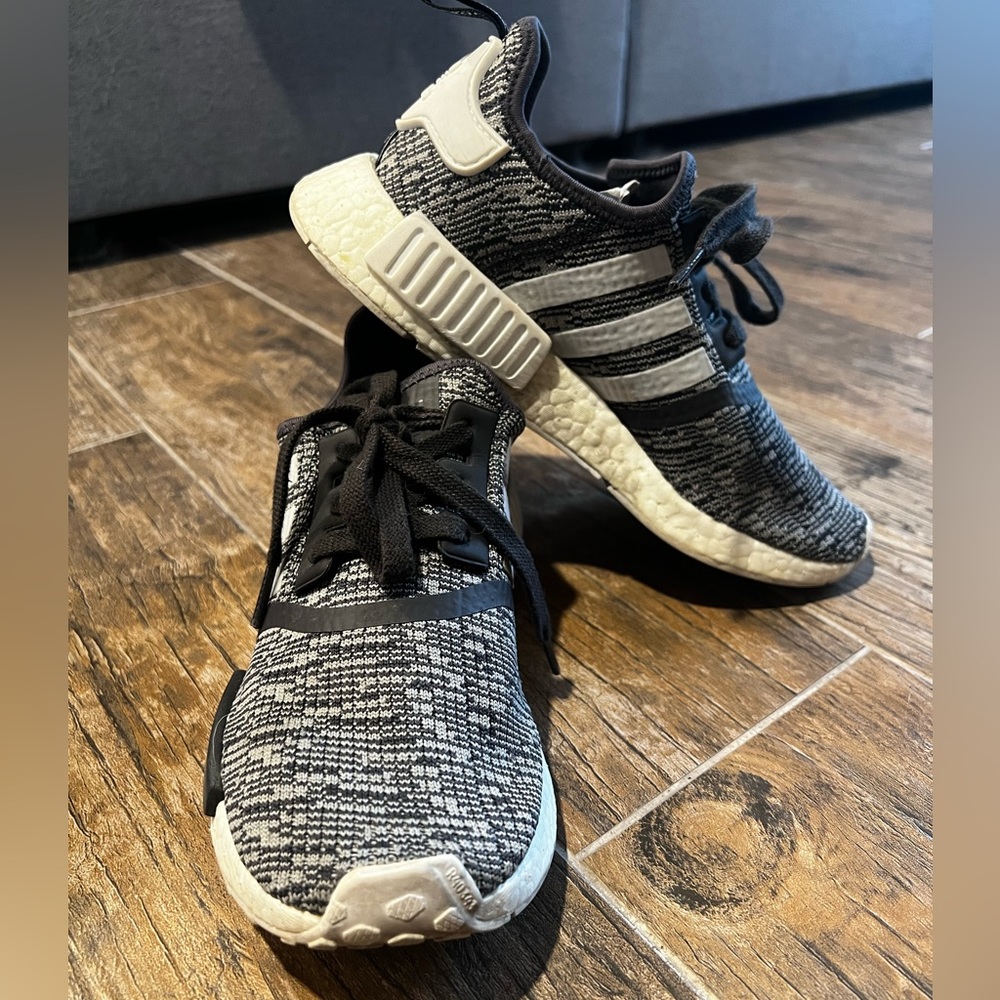 EUC Adidas NMD’s
